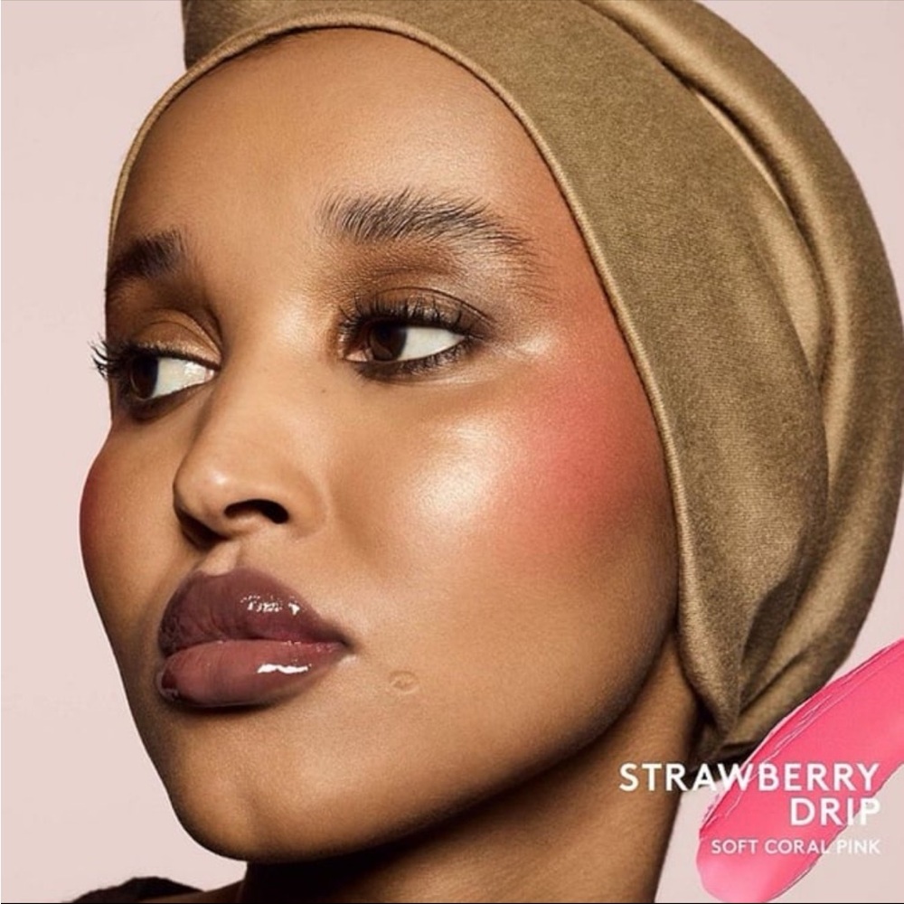 Fenty Beauty by Rihanna Cheeks Out Freestyle Cream Blush - Strawberry Drip